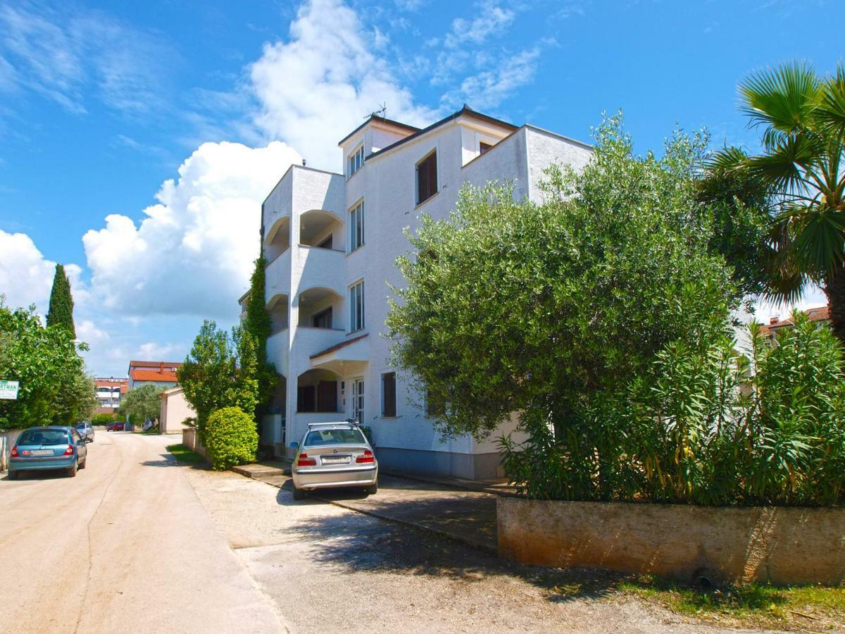 Apartments Sebastian 1842 Fazana Exterior photo