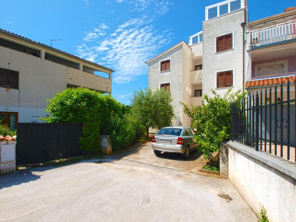 Apartments Sebastian 1842 Fazana Exterior photo